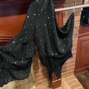 Carli co bodysuit size large still has tags